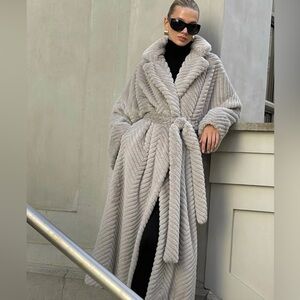 Tamara H. Size Large Luxurious Gray Faux Fur House Coat, belt, pockets